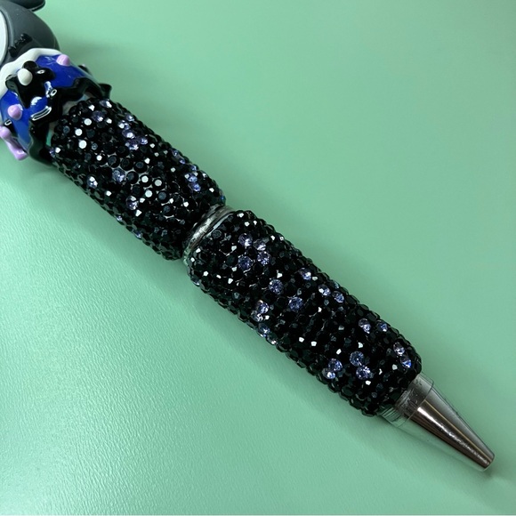 Penguin with Heart Tummy Black & Purple Rhinestones Handmade Beaded Pen - Picture 6 of 8